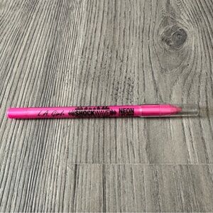 L.A. Girl Shockwave Pink Neon Lip Liner in the color POP